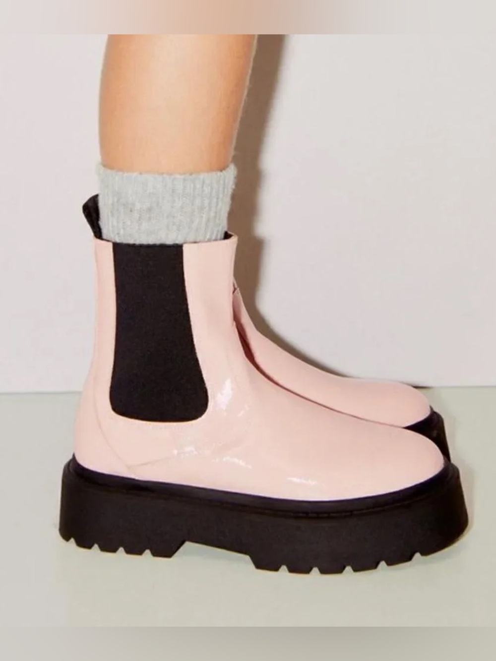 Zara Pink Patent Chelsea Platform Boots  VGUC Size 33 (1.5-2)
